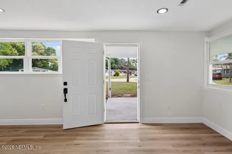 2934 Stonehurst Road W Jacksonville FL 32277