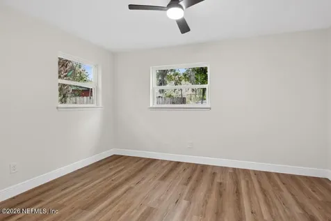 2934 Stonehurst Road W Jacksonville FL 32277