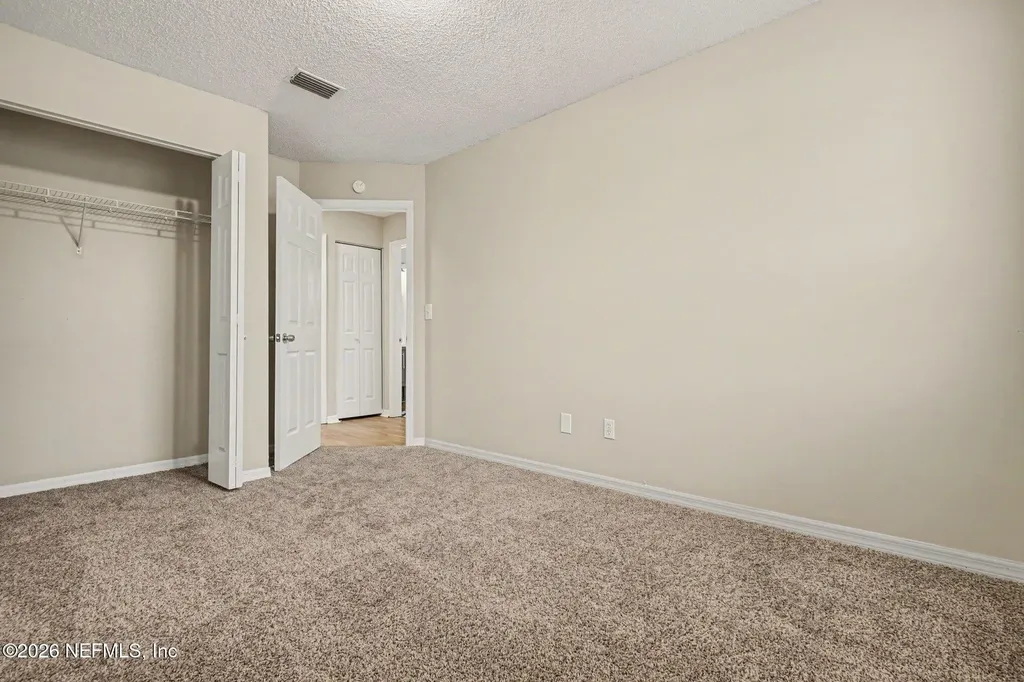 8459 Pikes Peak Drive N Jacksonville FL 32244