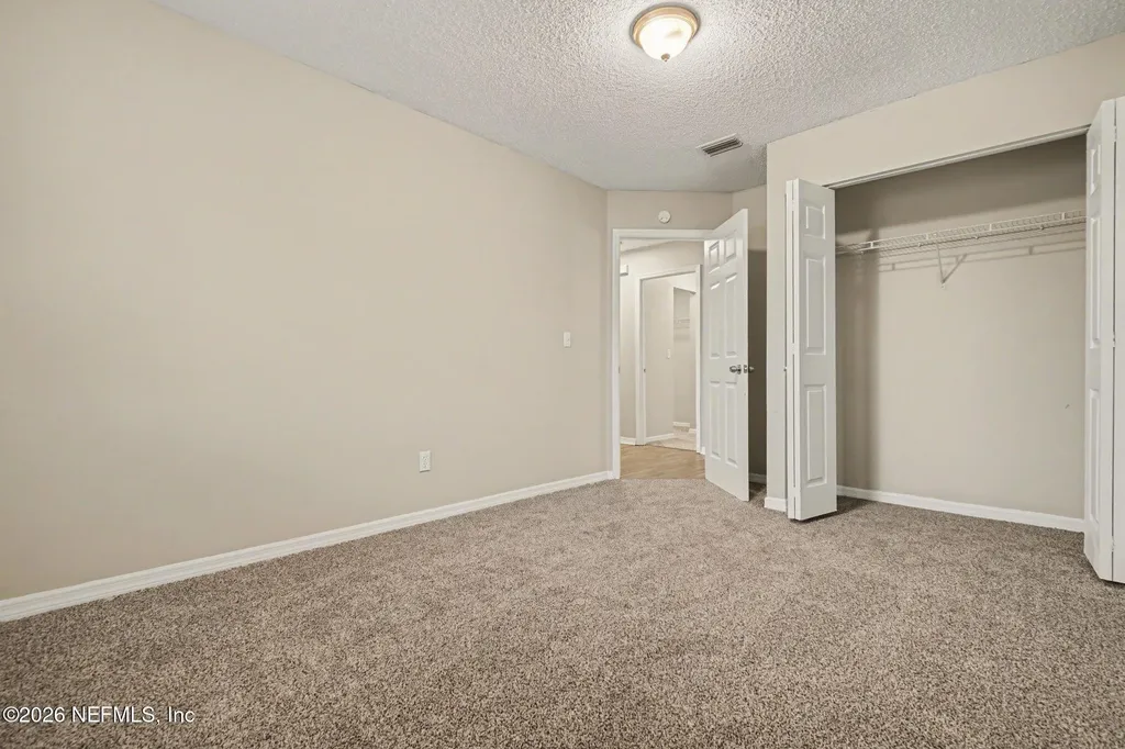 8459 Pikes Peak Drive N Jacksonville FL 32244