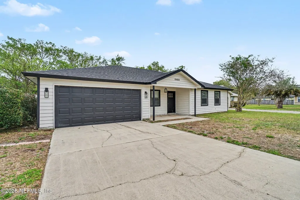 8459 Pikes Peak Drive N Jacksonville FL 32244