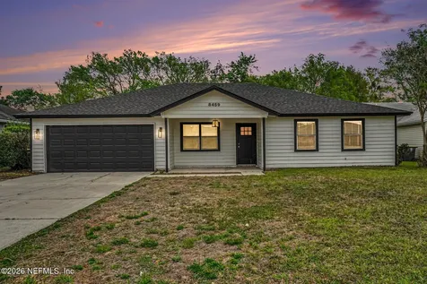 8459 Pikes Peak Drive N Jacksonville FL 32244