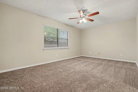 8459 Pikes Peak Drive N Jacksonville FL 32244