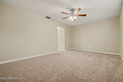 8459 Pikes Peak Drive N Jacksonville FL 32244
