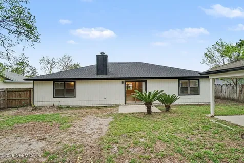 8459 Pikes Peak Drive N Jacksonville FL 32244