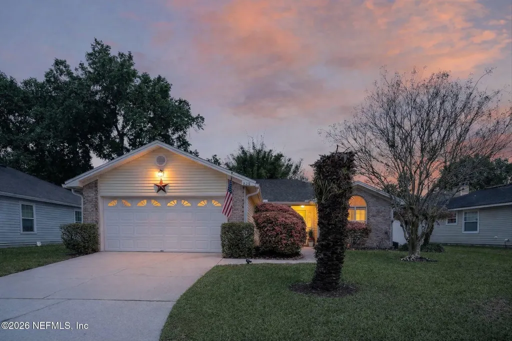 825 Long Lake Drive Jacksonville FL 32225
