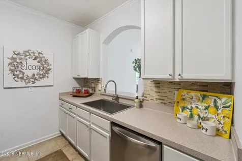 7990 Baymeadows Road E Jacksonville FL 32256