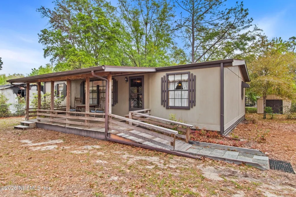 206 Anthony Avenue Interlachen FL 32148