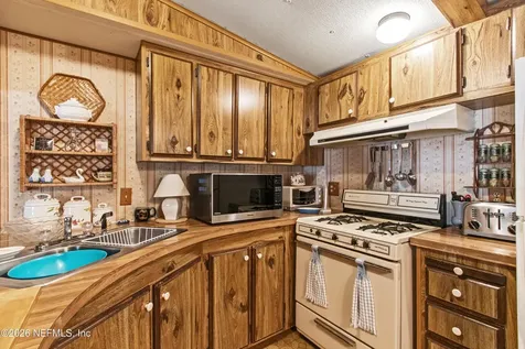 206 Anthony Avenue Interlachen FL 32148