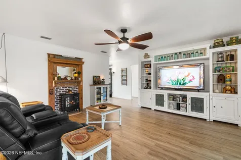 8208 Worm Wood Road Jacksonville FL 32210