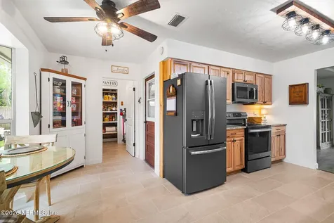 8208 Worm Wood Road Jacksonville FL 32210