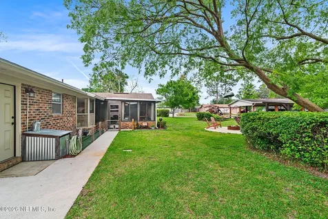 8208 Worm Wood Road Jacksonville FL 32210