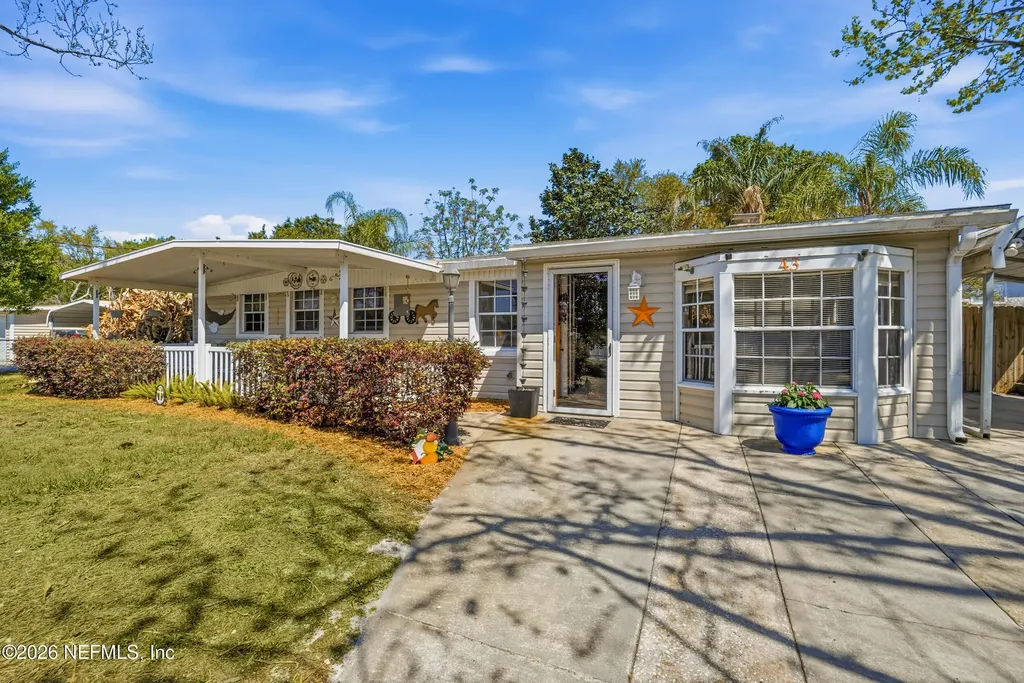 43 Forrestal Circle N Atlantic Beach FL 32233