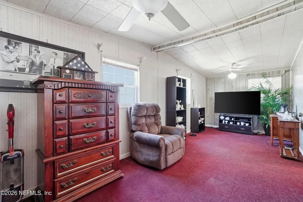 43 Forrestal Circle N Atlantic Beach FL 32233