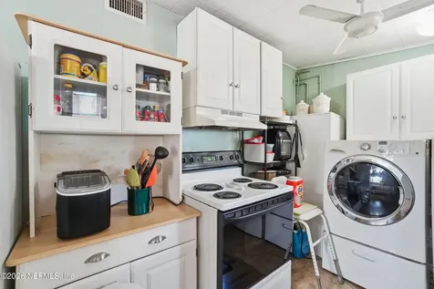 43 Forrestal Circle N Atlantic Beach FL 32233