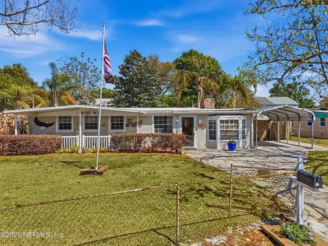 43 Forrestal Circle N Atlantic Beach FL 32233