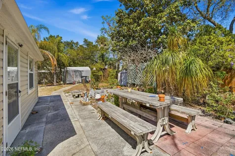 43 Forrestal Circle N Atlantic Beach FL 32233