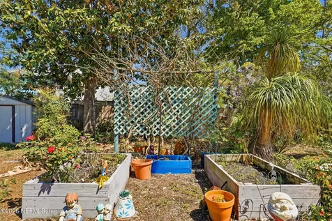 43 Forrestal Circle N Atlantic Beach FL 32233