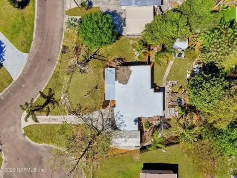 43 Forrestal Circle N Atlantic Beach FL 32233