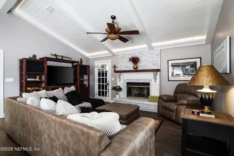 1185 Heritage Estates Jacksonville FL 32220
