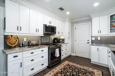 1185 Heritage Estates Jacksonville FL 32220