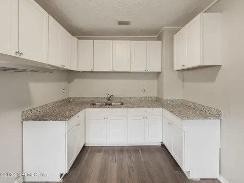 663 Linwood Avenue Jacksonville FL 32206
