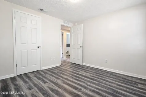 7563 John F Kennedy Drive W Jacksonville FL 32219