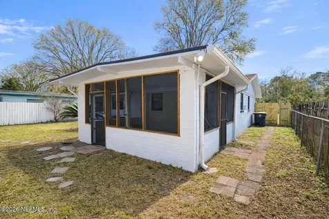 7563 John F Kennedy Drive W Jacksonville FL 32219