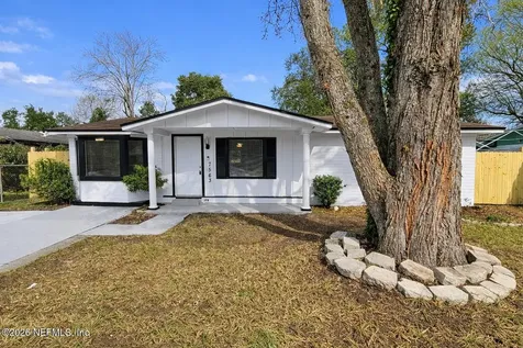 7563 John F Kennedy Drive W Jacksonville FL 32219