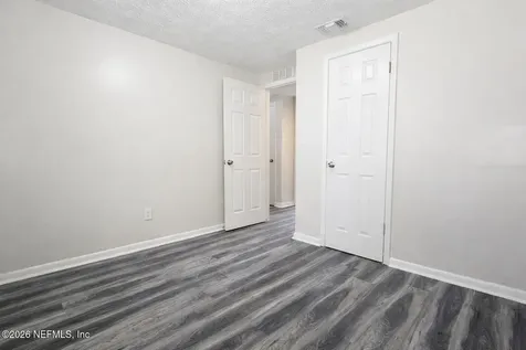 7563 John F Kennedy Drive W Jacksonville FL 32219