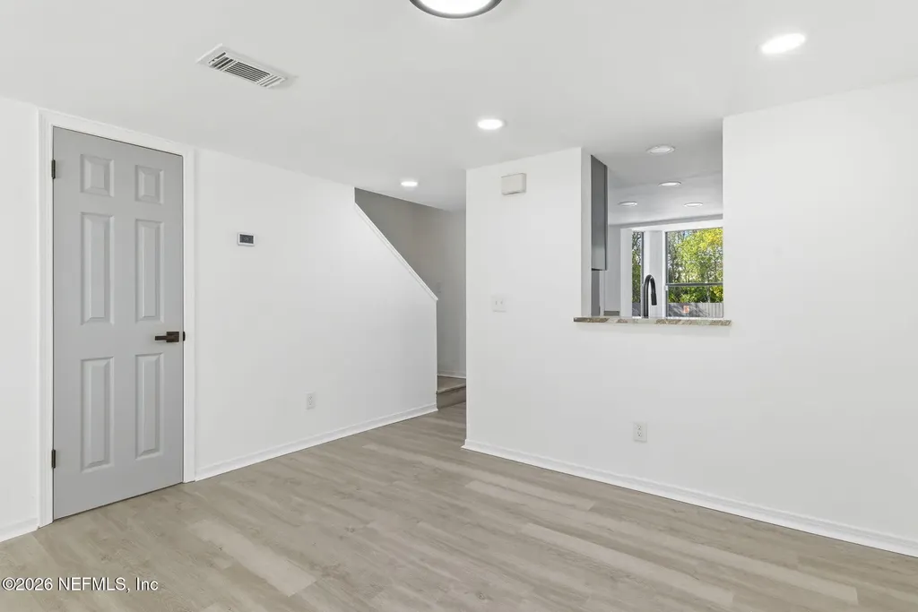3517 Peeler Road Jacksonville FL 32277