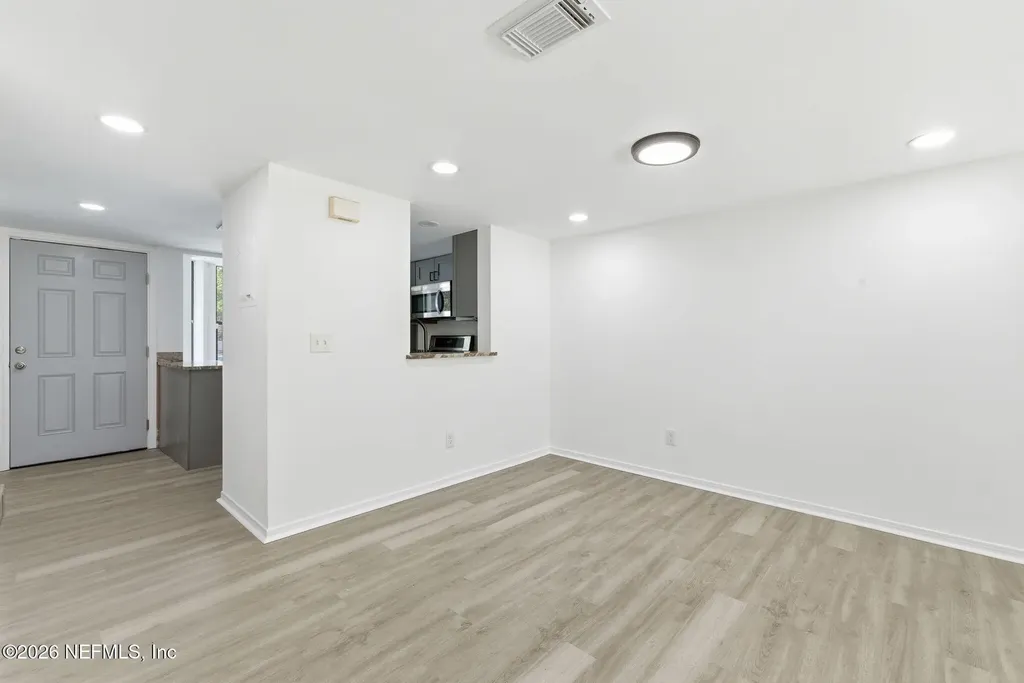3517 Peeler Road Jacksonville FL 32277