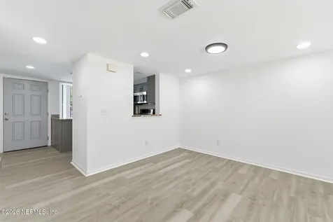 3517 Peeler Road Jacksonville FL 32277