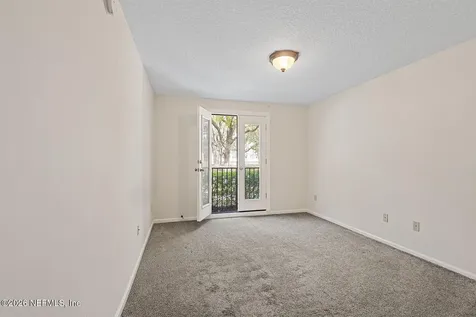 13715 Richmond Park Drive N Jacksonville FL 32224