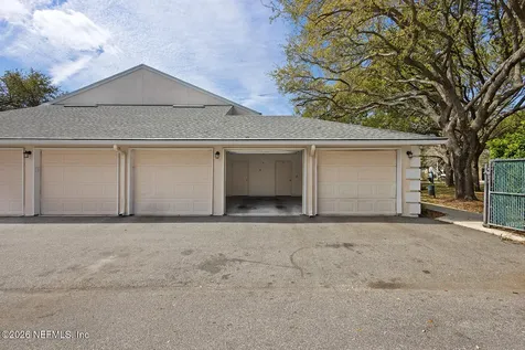 13715 Richmond Park Drive N Jacksonville FL 32224