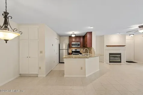 13715 Richmond Park Drive N Jacksonville FL 32224