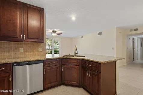 13715 Richmond Park Drive N Jacksonville FL 32224