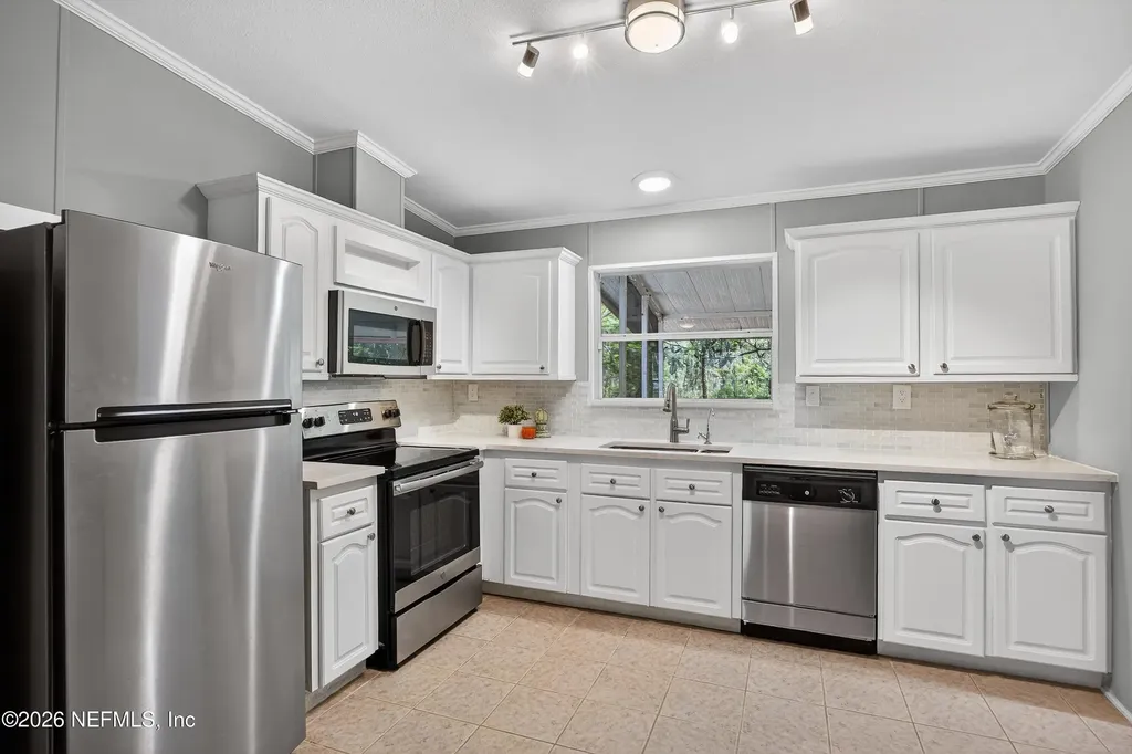 8010 Ocala Avenue Jacksonville FL 32220