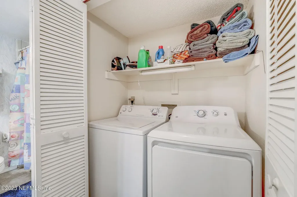 99 Broad River Place Welaka FL 32193