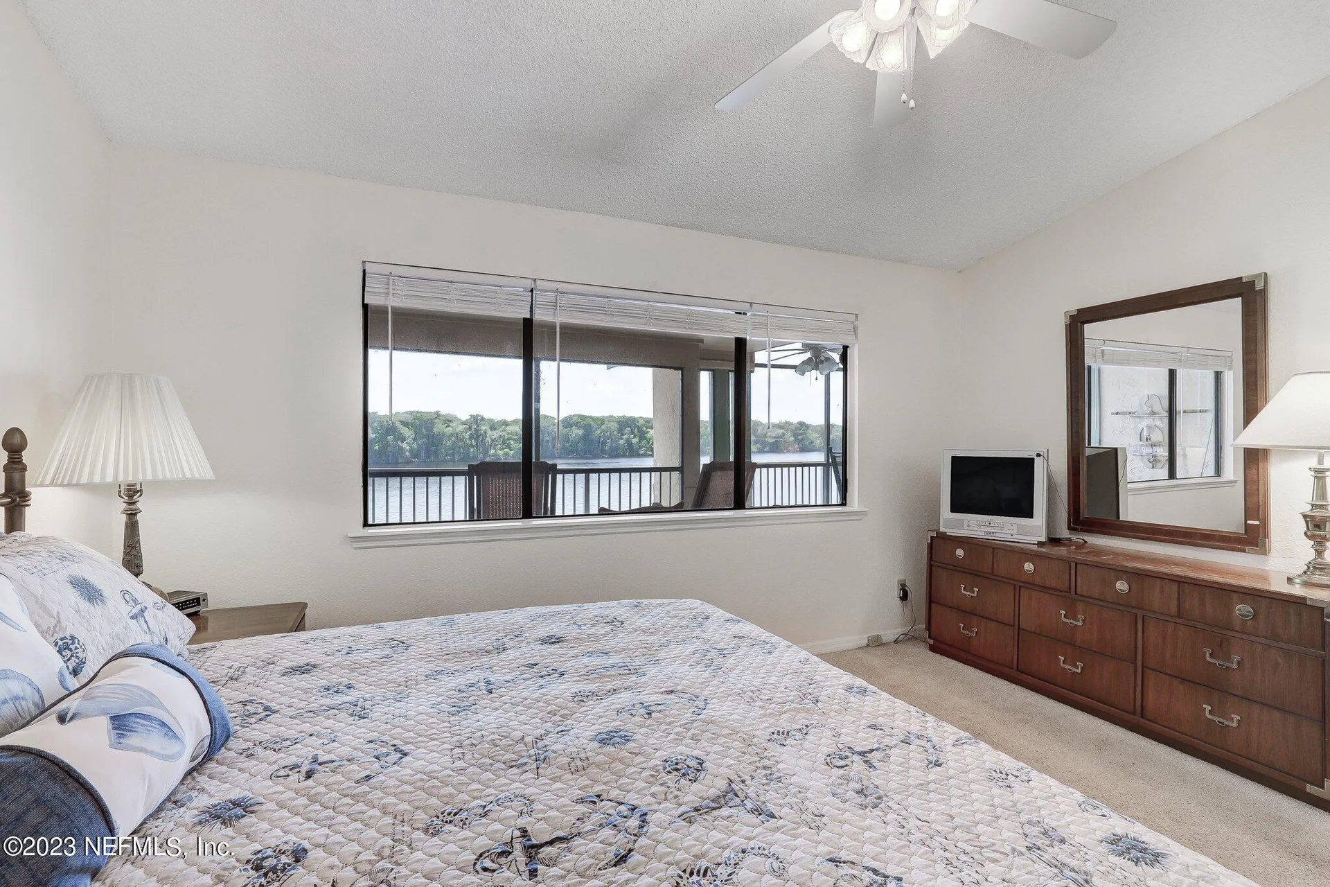 99 Broad River Place Welaka FL 32193