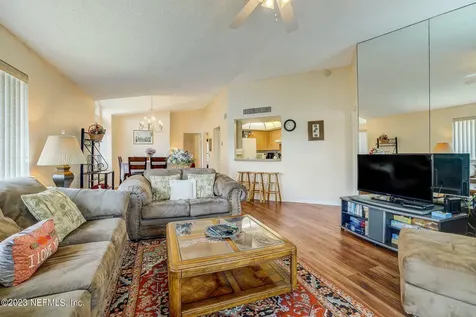 99 Broad River Place Welaka FL 32193