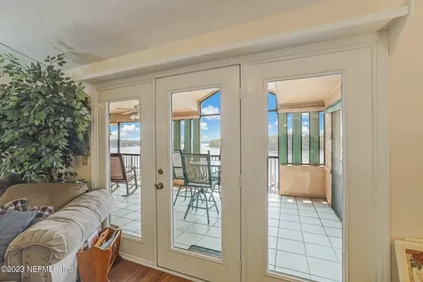 99 Broad River Place Welaka FL 32193
