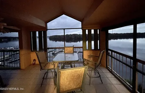 99 Broad River Place Welaka FL 32193