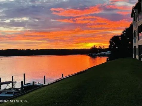 99 Broad River Place Welaka FL 32193