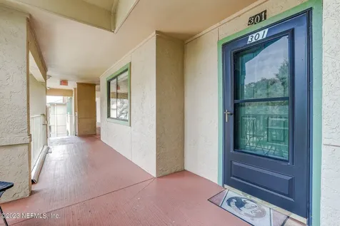 99 Broad River Place Welaka FL 32193