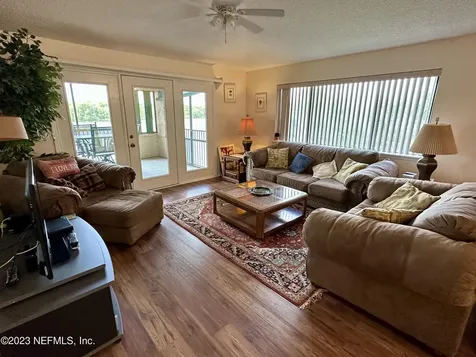 99 Broad River Place Welaka FL 32193