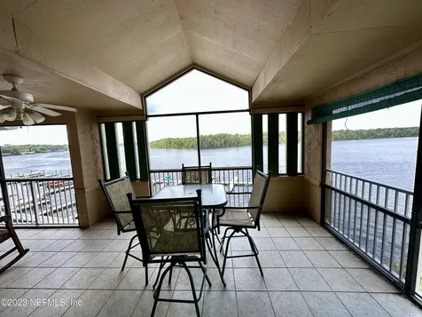 99 Broad River Place Welaka FL 32193
