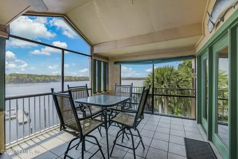99 Broad River Place Welaka FL 32193
