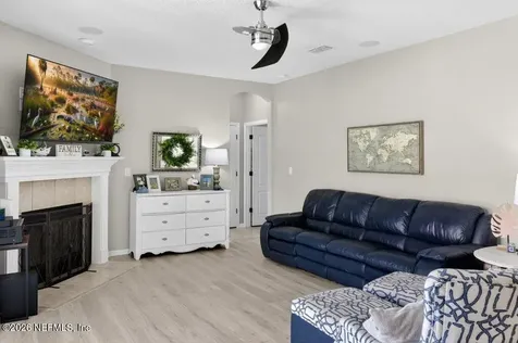 1612 Creek Point Boulevard Jacksonville FL 32218