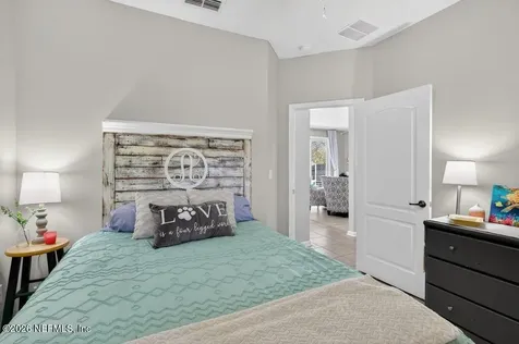 1612 Creek Point Boulevard Jacksonville FL 32218